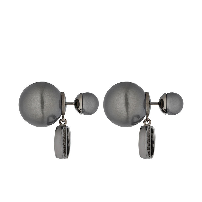商品Dior|【预售3-7天】DIOR/迪奥 22新款TRIBALES系列 女士金属覆层金属“CD”标志灰色树脂珠饰耳环E1293TRIRS_D806,价格¥4162,第7张图片详细描述