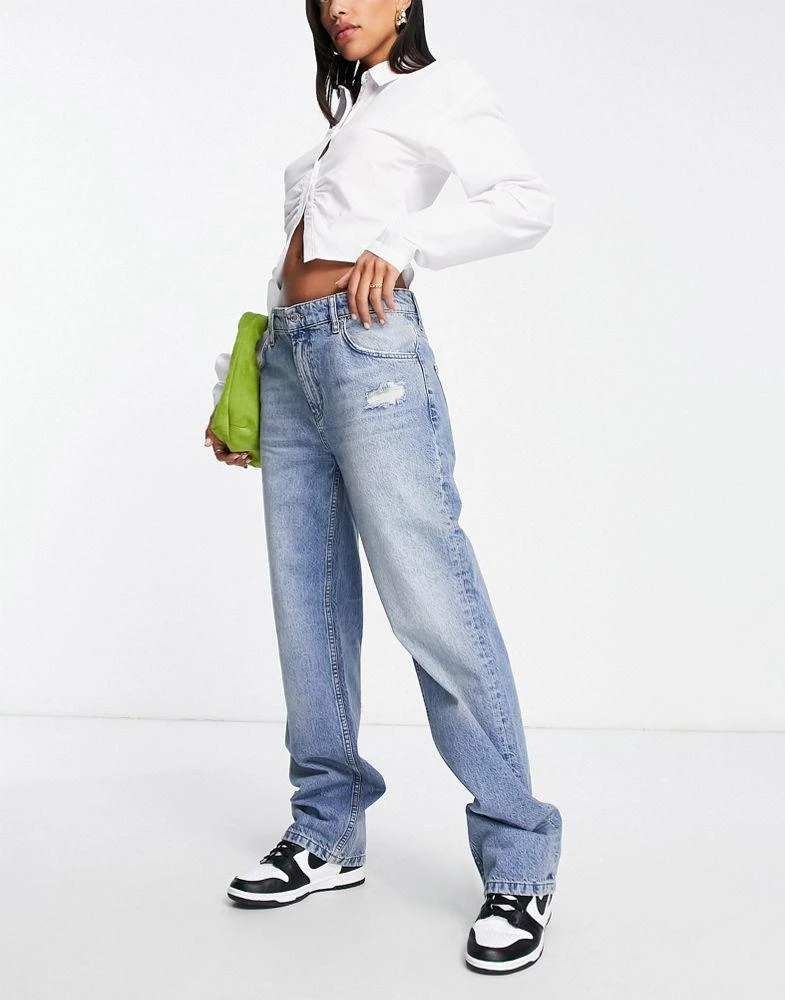 商品ASOS|ASOS DESIGN baggy boyfriend jeans with thigh rip in mid blue,价格¥366,第3张图片详细描述