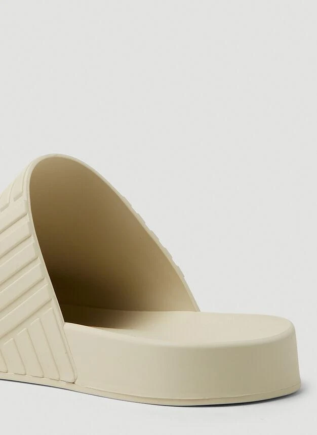 商品Bottega Veneta|Intreccio Clogs in White,价格¥4361,第5张图片详细描述