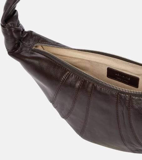 商品Lemaire|Croissant Small leather shoulder bag,价格¥9030,第3张图片详细描述