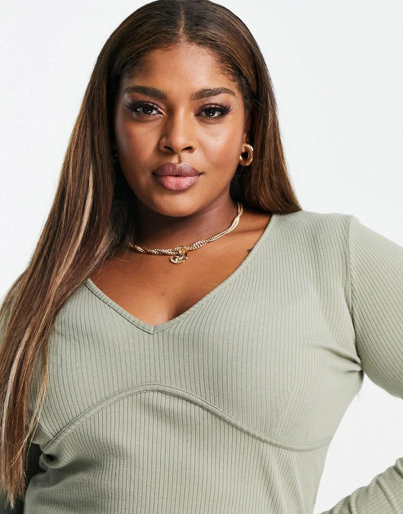 商品ASOS|ASOS DESIGN Curve top with plunge neck and bust seam in rib in olive,价格¥74,第2张图片详细描述