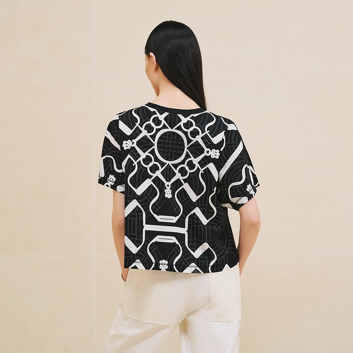 【预售】 爱马仕 24秋冬 女士 短袖T恤 T-shirt col V imprimé « Mors à Jouets Détouré Tatoo » H4H4630DD02 商品