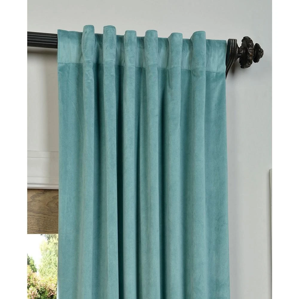 Signature Blackout Velvet Panel 商品