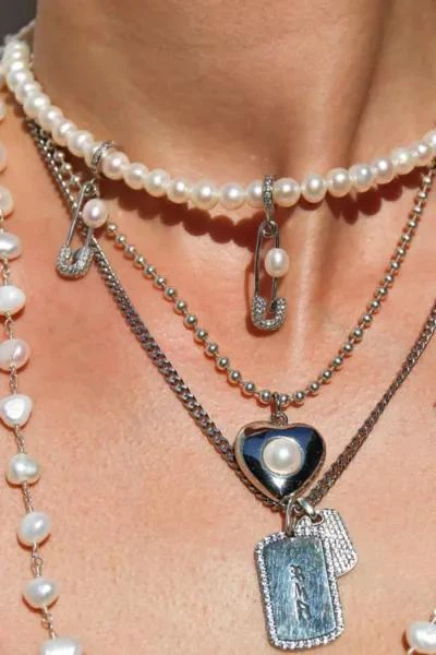 商品RIMOR JEWELRY|RIMOR Double Pin Through My Pearl Necklace,价格¥1209,第2张图片详细描述