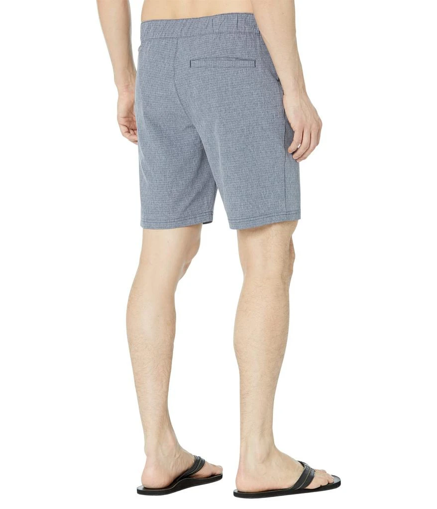 商品Oakley|Adventure 19" Chino Shorts,价格¥338,第3张图片详细描述