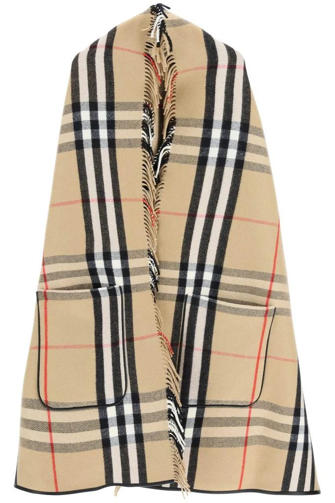 商品Burberry|Burberry tartan wool and cashmere cape,价格¥6405,第1张图片