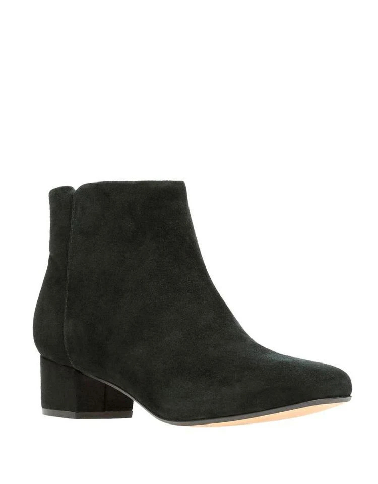 商品Clarks|Chartlilac Suede Booties,价格¥451,第2张图片详细描述