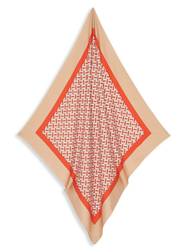 商品Burberry|Monogram Silk Scarf,价格¥1198,第3张图片详细描述