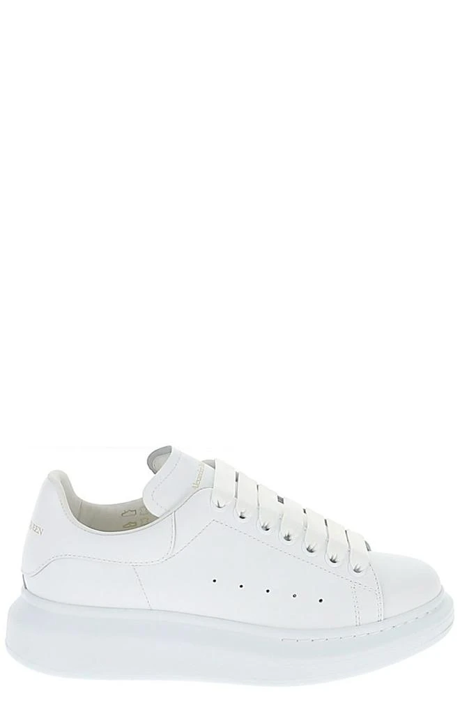 商品Alexander McQueen|Alexander McQueen Oversized Lace-Up Sneakers,价格¥2426,第1张图片