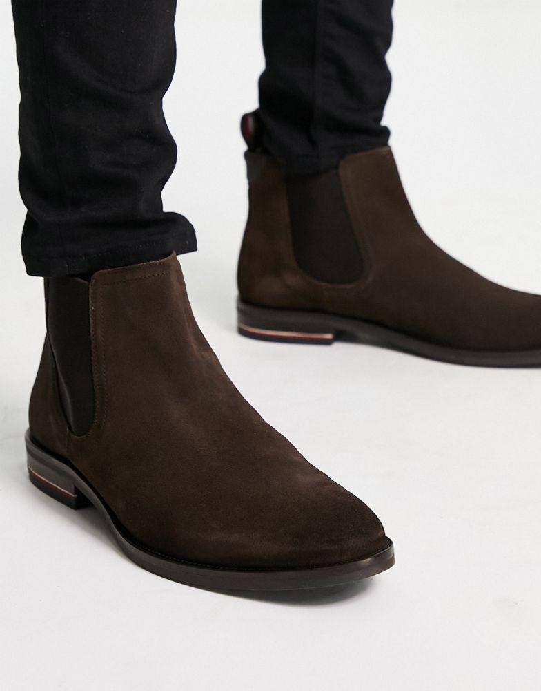 商品Tommy Hilfiger|Tommy Hilfiger suede chelsea boots in brown,价格¥1291,第5张图片详细描述
