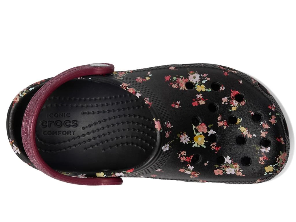 商品Crocs|Classic Clogs with Patterns and Graphics (Little Kid/Big Kid),价格¥232,第2张图片详细描述