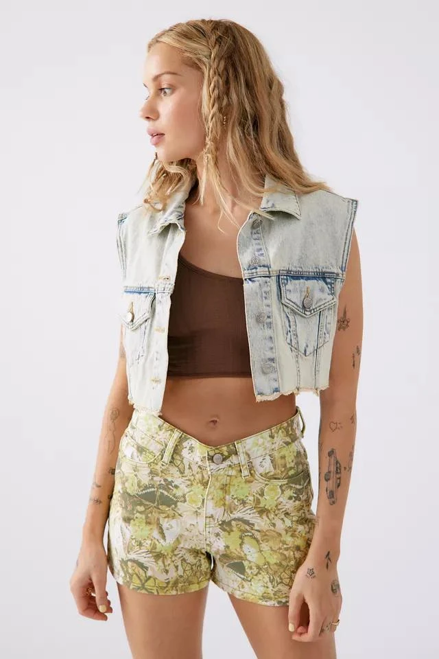 商品BDG|BDG Dipped V-Front Denim Short — Botanical Print,价格¥77,第1张图片