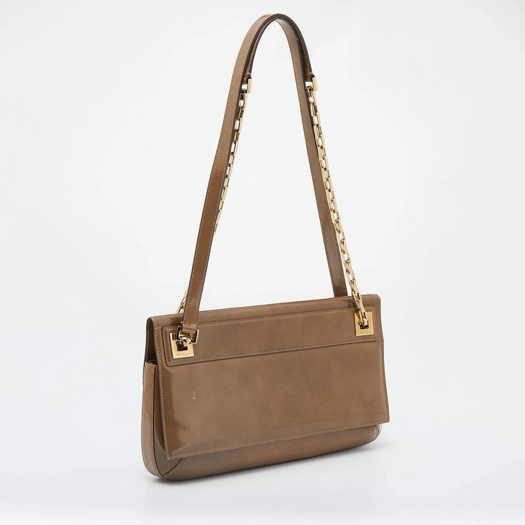 商品[二手商品] Salvatore Ferragamo|Salvatore Ferragamo Dark Beige Patent Leather Link Chain Shoulder Bag,价格¥1291,第3张图片详细描述