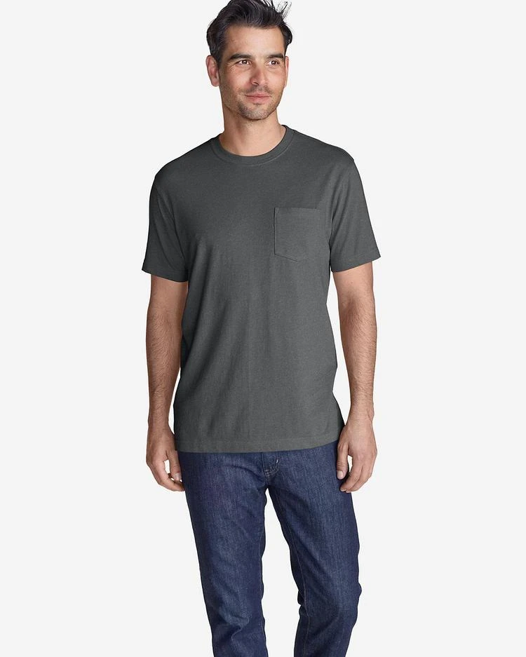 商品Eddie Bauer|Men's Legend Wash Short-Sleeve Pocket T-Shirt - Classic Fit,价格¥105-¥120,第4张图片详细描述