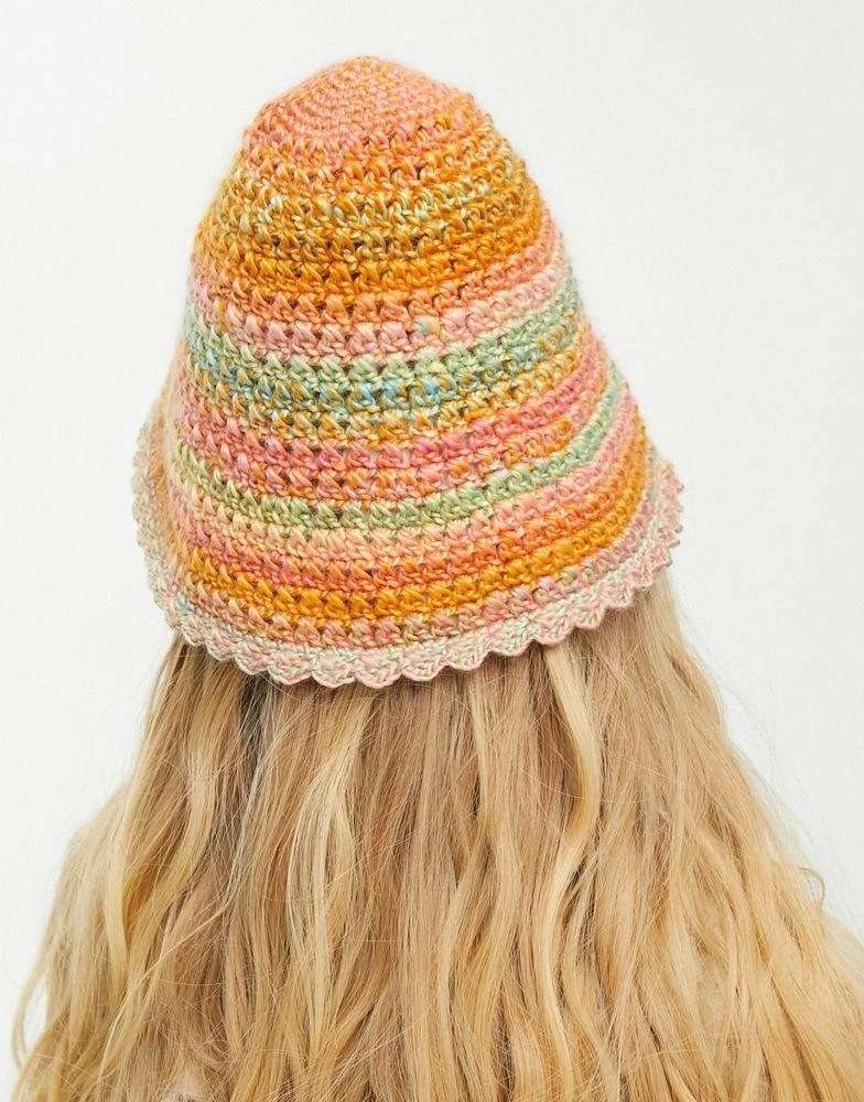 商品Reclaimed Vintage|Reclaimed Vintage knitted bonnet hat in multi,价格¥96,第2张图片详细描述