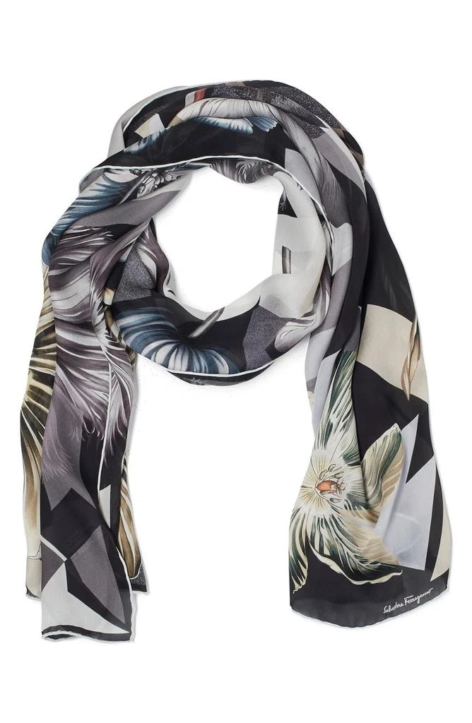 商品Vince Camuto|Butterfly Blooms Oblong Scarf,价格¥106,第1张图片