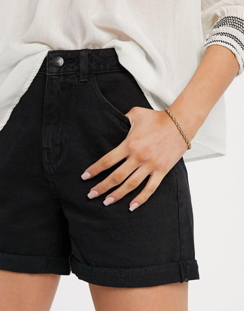 商品VERO MODA|Vero Moda denim mom shorts in black,价格¥94,第3张图片详细描述