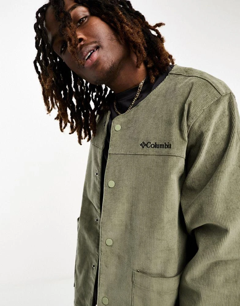 商品Columbia|Columbia Spencer Butte cord shirt jacket in khaki exclusive to ASOS,价格¥210,第1张图片