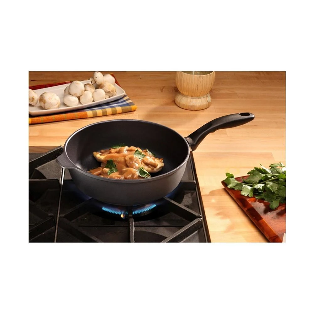 商品Swiss Diamond|HD Induction Saute Pan with Lid - 10.25" , 3.8 QT,价格¥1711,第2张图片详细描述