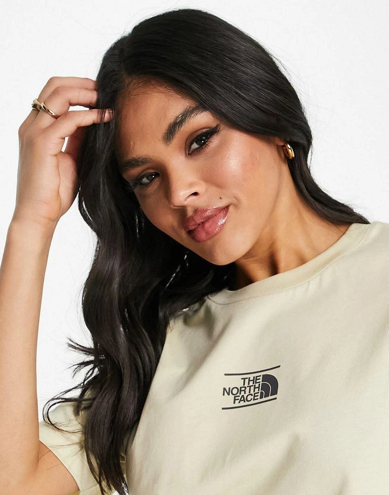 商品The North Face|The North Face Dome at Center cropped t-shirt in beige Exclusive at ASOS ,价格¥133,第3张图片详细描述