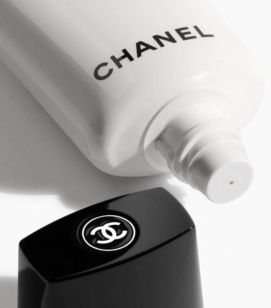 商品Chanel|Chan La Base Illuminatrice 22,价格¥446,第3张图片详细描述