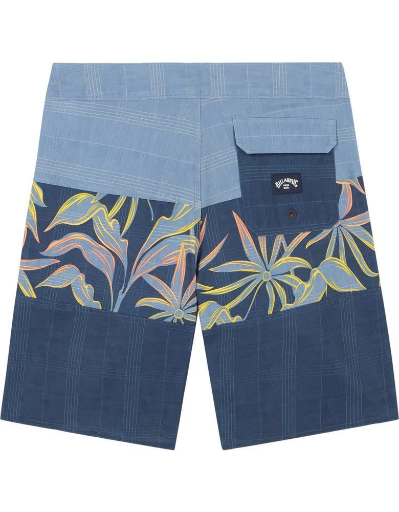 商品Billabong|Kids' Tribong Pro Water Repellent Swim Trunks,价格¥229,第2张图片详细描述