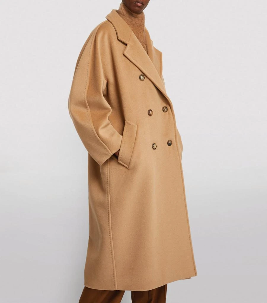 Virgin Wool-Rich Coat 商品