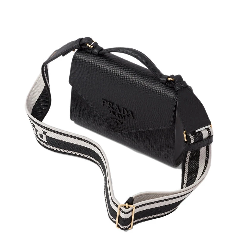 商品Prada|【预售3-7天】普拉达 22春夏新款Monochrome系列 女士黑色Saffiano皮革配可拆卸徽标印花刺绣织带翻盖开合斜跨单肩包1BD317_2ERX_F0002_V_3O3,价格¥19624,第4张图片详细描述