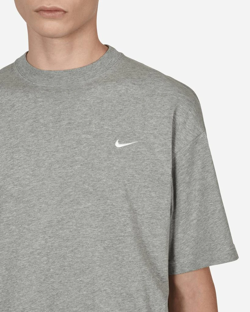 商品NIKE|Solo Swoosh T-Shirt Grey,价格¥228,第5张图片详细描述