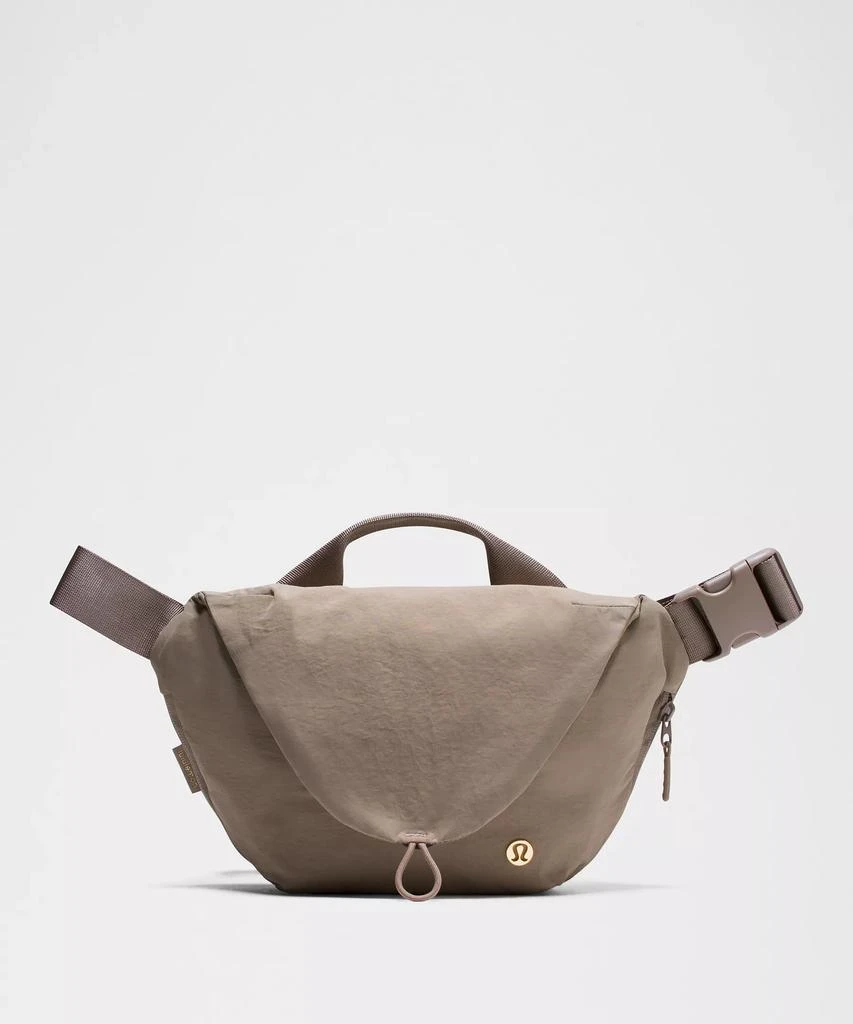 Curved Crossbody Bag 3L 商品