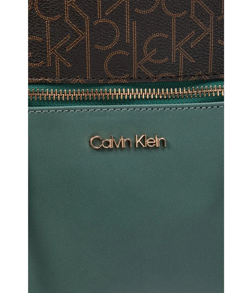 商品Calvin Klein|Maya Signature Backpack,价格¥1060,第4张图片详细描述