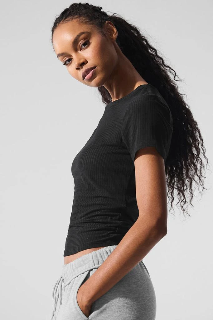 商品Alo|Ribbed Sea Coast Tee - Black,价格¥452,第3张图片详细描述