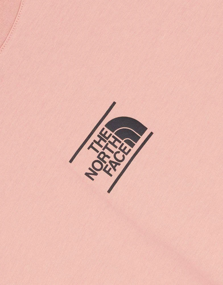 商品The North Face|The North Face Dome at Center cropped t-shirt in pink Exclusive at ASOS,价格¥203,第3张图片详细描述