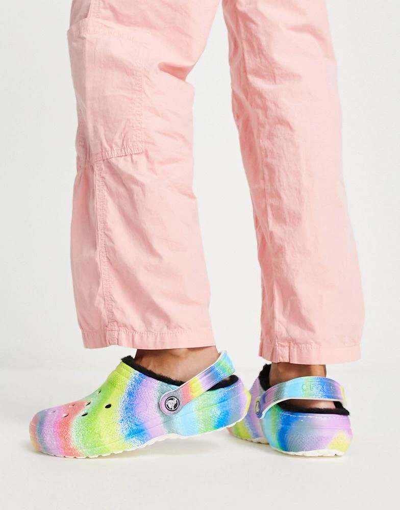 商品Crocs|Crocs classic lined clogs in spray dye,价格¥484,第2张图片详细描述