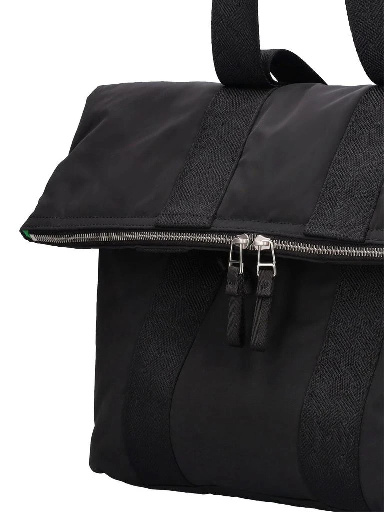 商品Bottega Veneta|Small Voyager Backpack,价格¥18121,第4张图片详细描述