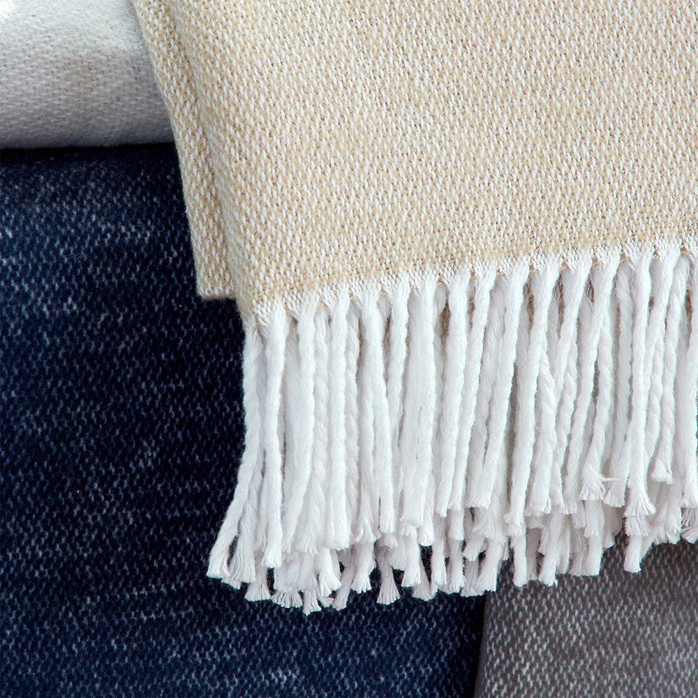 Pezzo Monogrammed Fringe Throw Blanket 商品