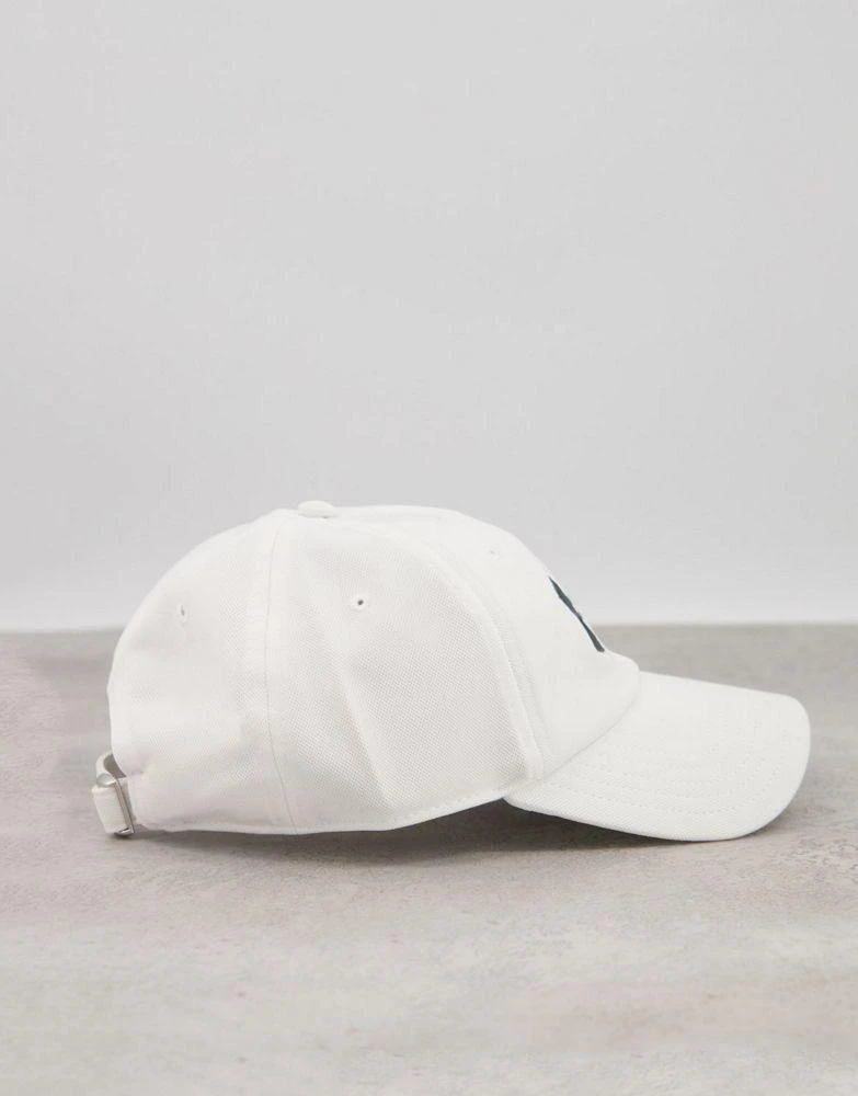 商品Under Armour|Under Armour Blitzing adjustable cap in white,价格¥99,第2张图片详细描述