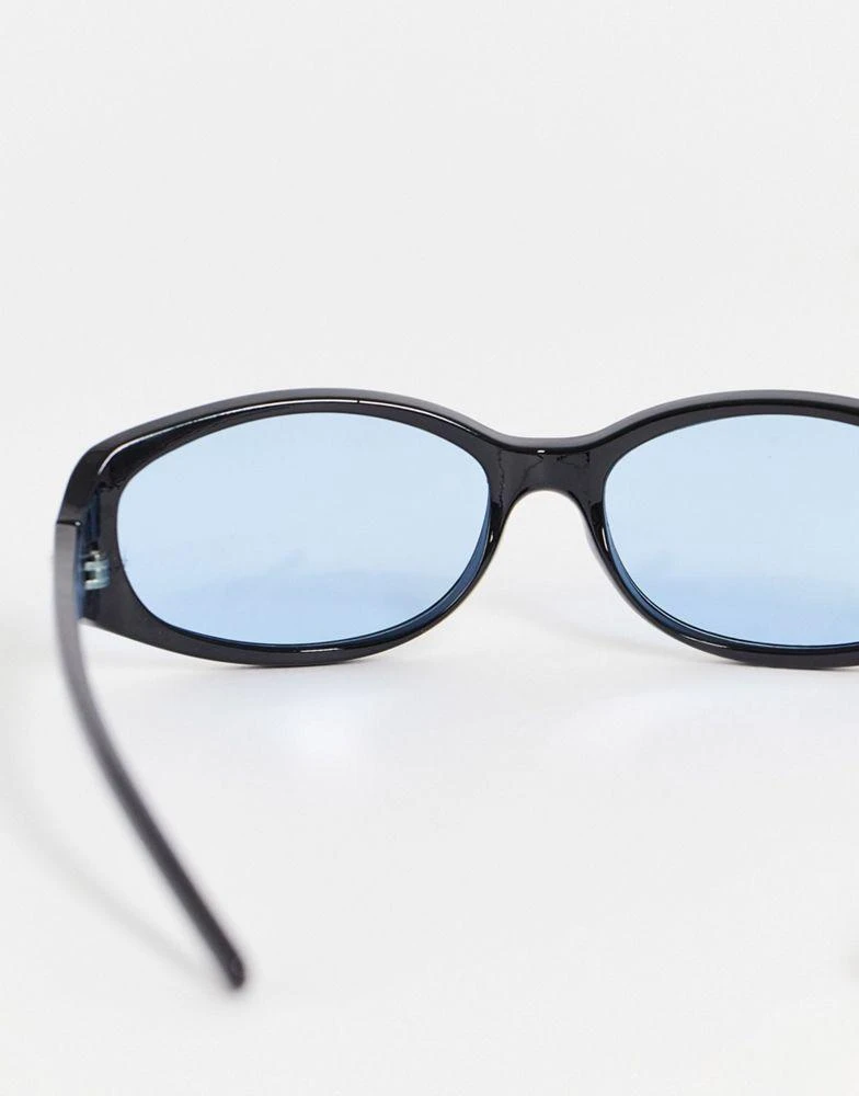 商品ASOS|ASOS DESIGN Y2k runner sunglasses in black and blue - MBLUE,价格¥92,第2张图片详细描述