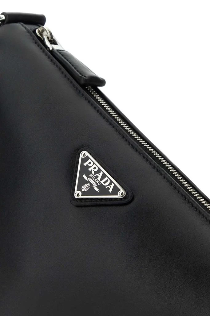 商品Prada|Prada Triangle Logo Zipped Messenger Bag,价格¥13710,第4张图片详细描述