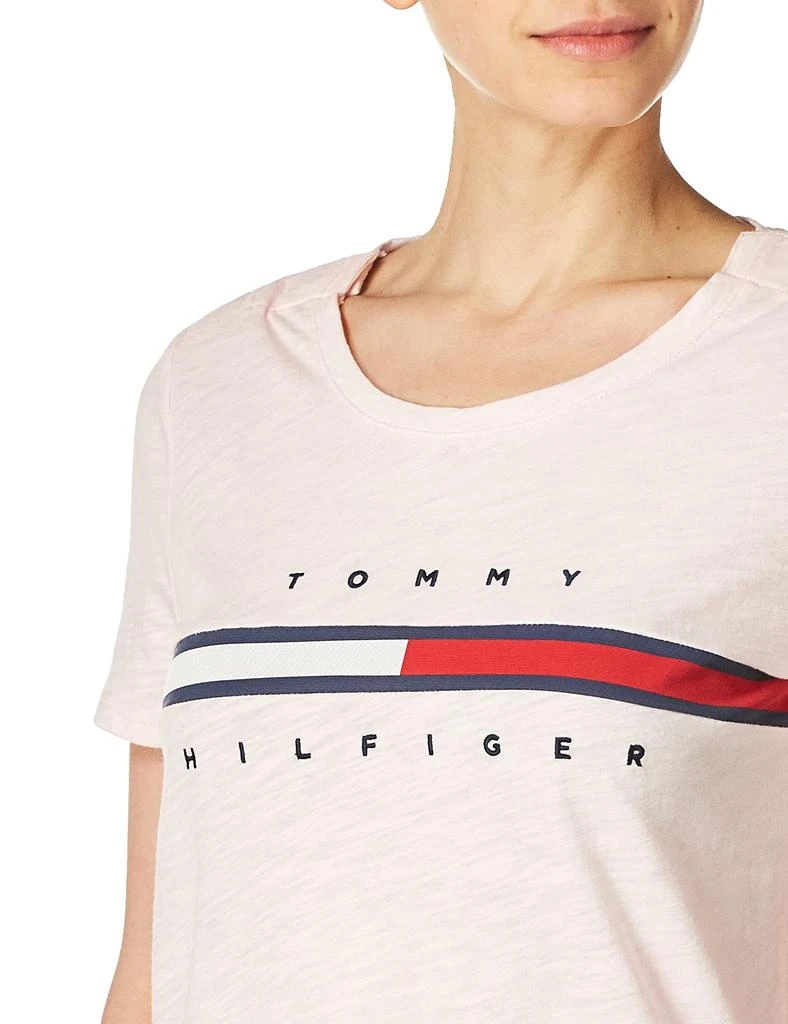 商品Tommy Hilfiger|Tommy Hilfiger Women’s Adaptive Short Sleeve Signature Stripe T-Shirt with Magnetic Buttons,价格¥193,第3张图片详细描述