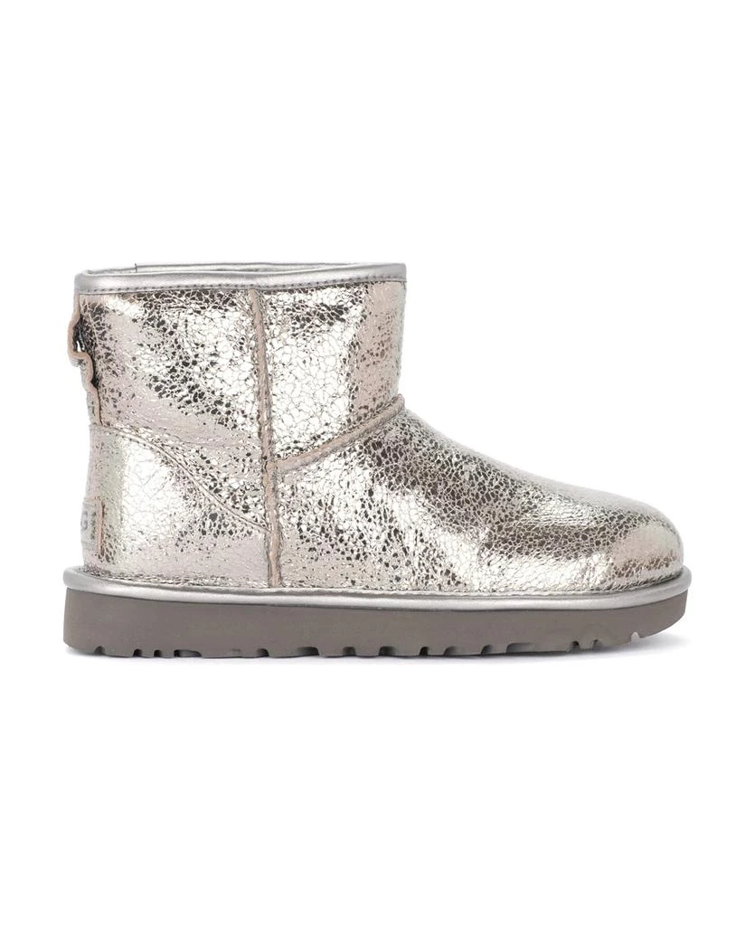 商品UGG|Ugg Classic Ii Mini Ankle Boots In Metallic Grey Leather,价格¥1606,第1张图片