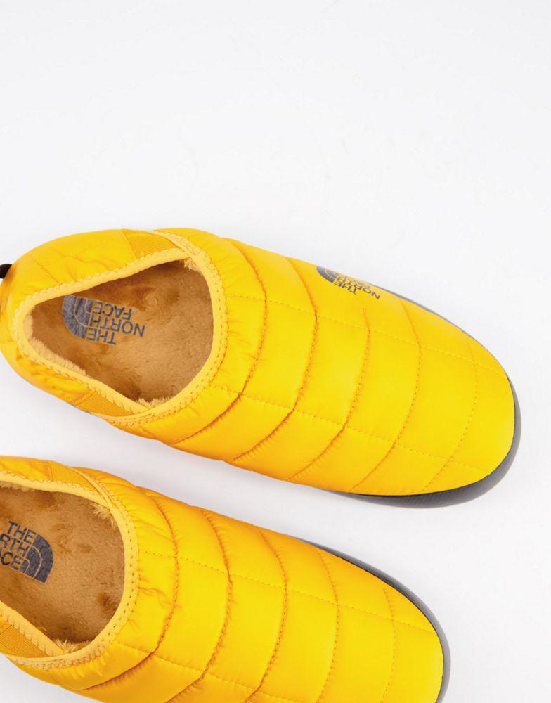 The North Face Thermoball Traction Mule slippers in yellow商品第3张图片规格展示