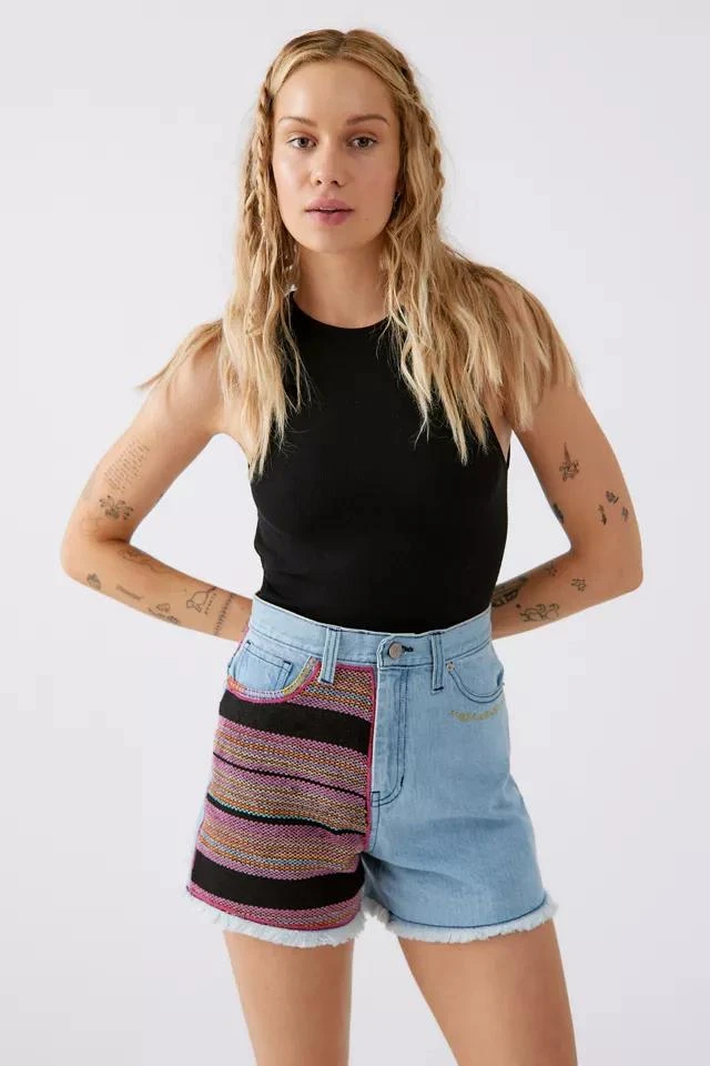 商品BDG|BDG A-Line Cutoff Denim Short — Blanket Patchwork,价格¥223,第2张图片详细描述