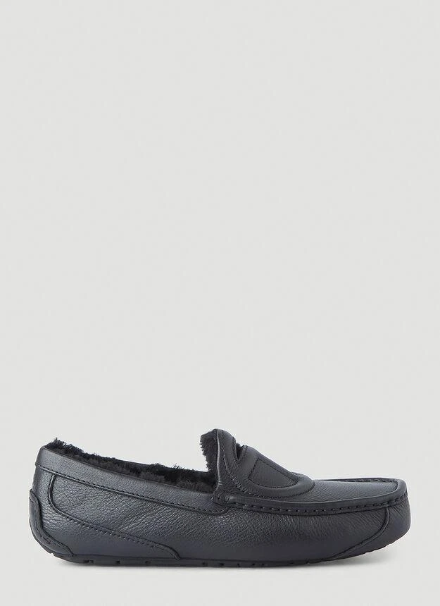 商品UGG|Logo Loafers in Black,价格¥704,第1张图片