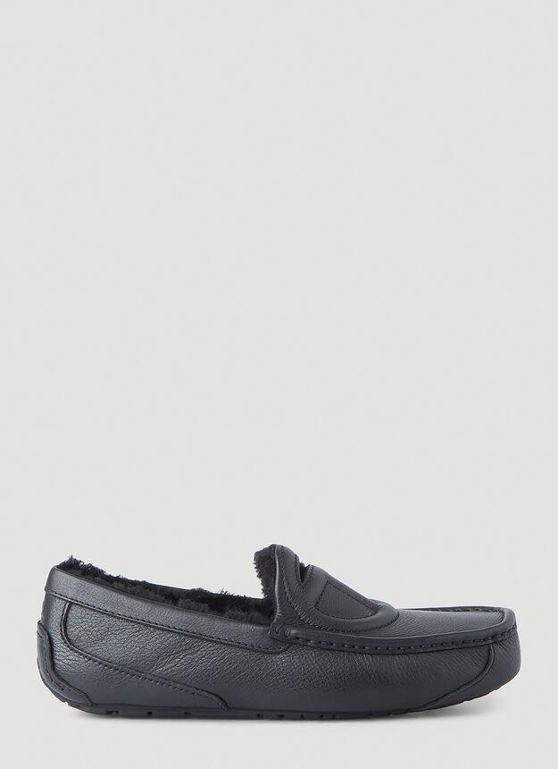 商品UGG|Logo Loafers in Black,价格¥590,第1张图片