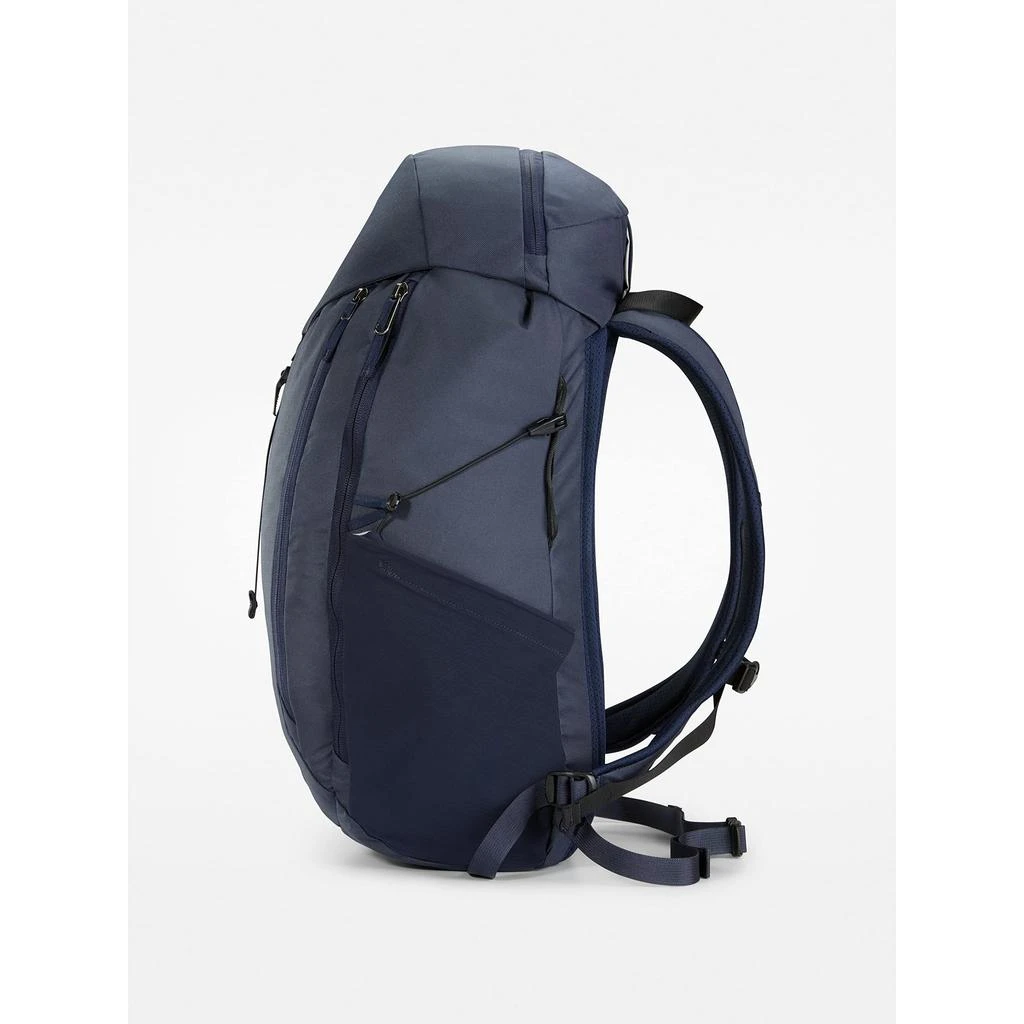 商品Arc'teryx|始祖鸟20L 户外背包,价格¥950,第4张图片详细描述