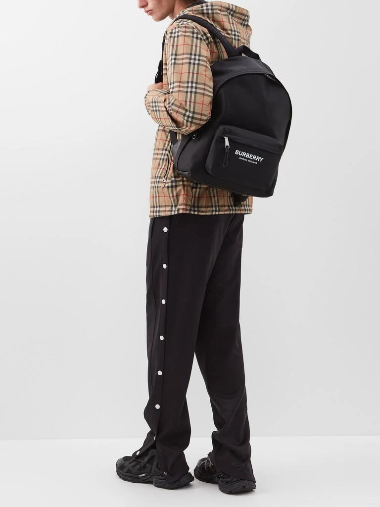 商品Burberry|Logo-print canvas backpack,价格¥7627,第2张图片详细描述