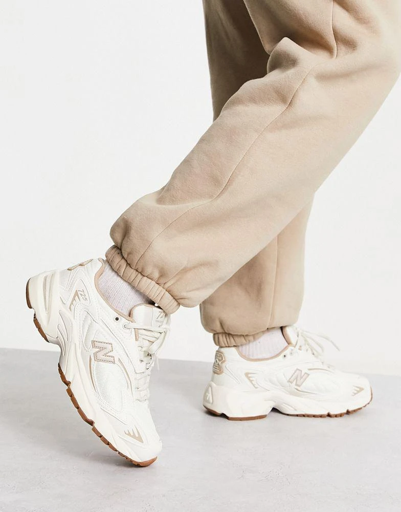 商品New Balance|New Balance 725 trainers in oatmeal - exclusive to ASOS,价格¥1049,第1张图片