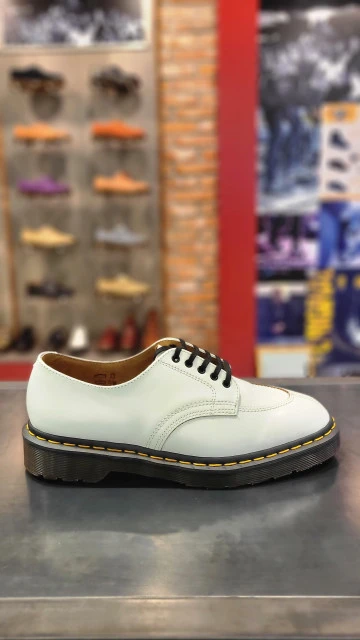 【Brilliant|包邮包税】马汀博士 马丁靴 2046 White Vintage Smooth 复古5孔 白色皮鞋 27718100 商品