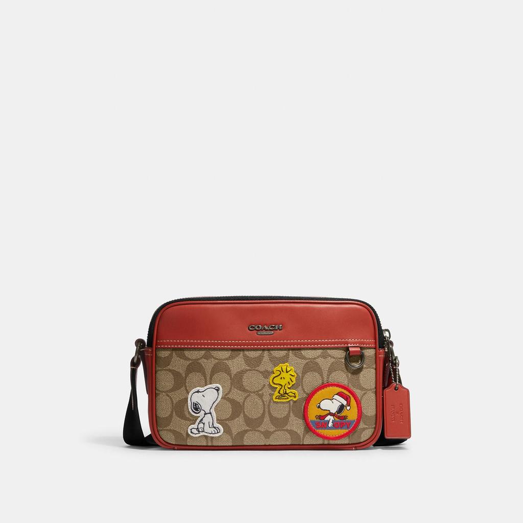 Coach Outlet Coach X Peanuts Graham Crossbody In Signature Canvas With Patches商品第1张图片规格展示